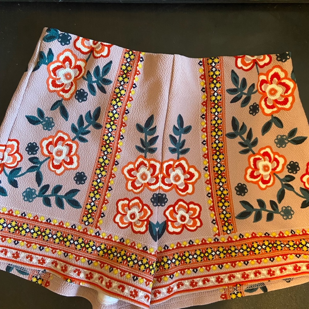 Retro floral shorts